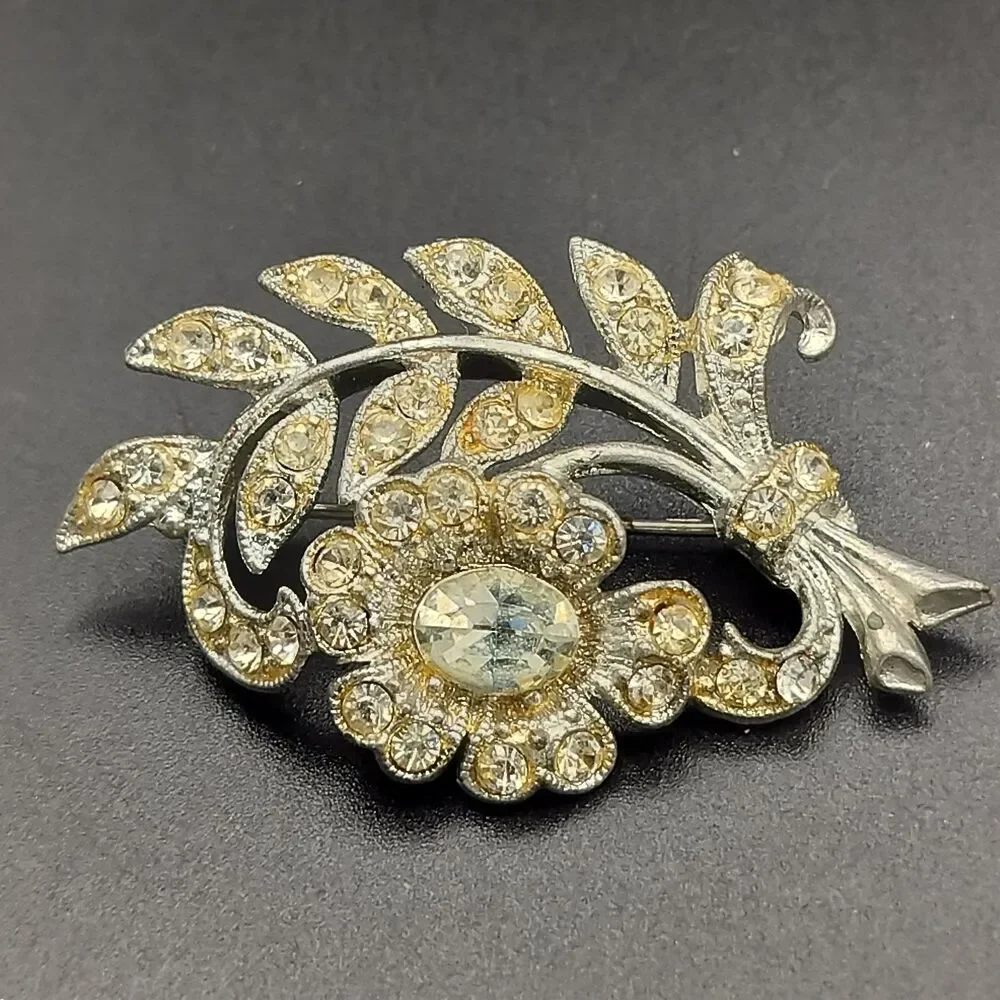 Vintage Floral Foliage Rhinestone Brooch Pin Silver Tone 2